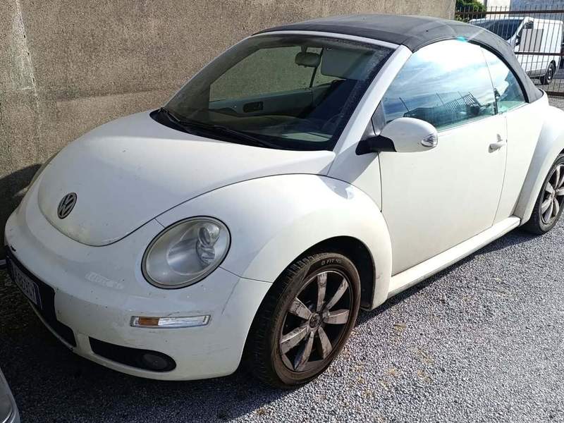 Volkswagen New Beetle
