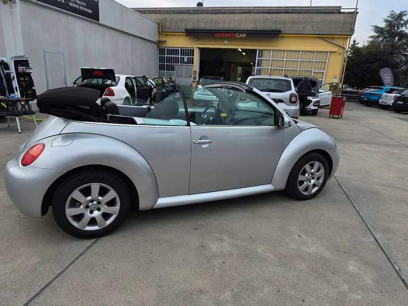 Volkswagen New Beetle