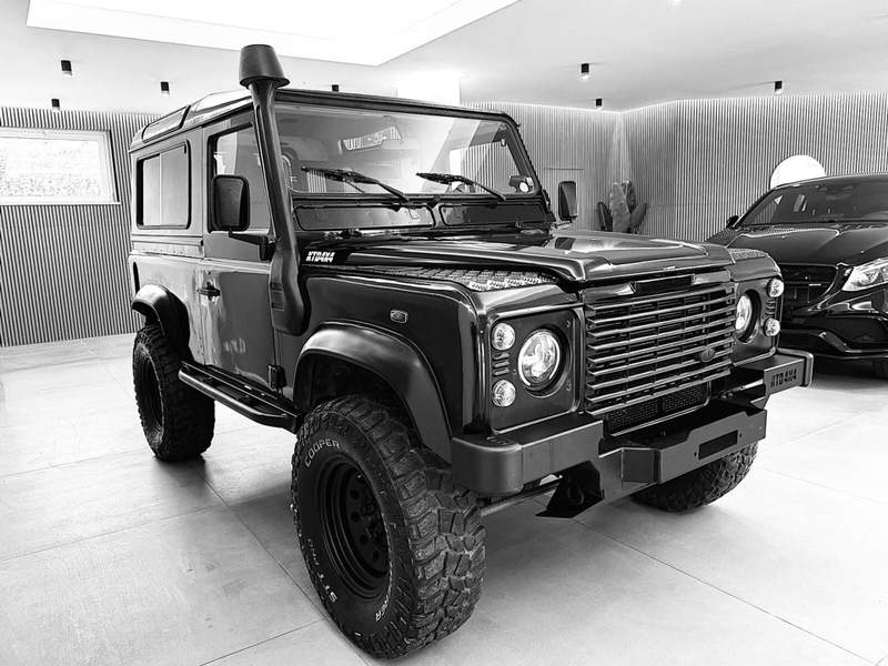 Land Rover Defender