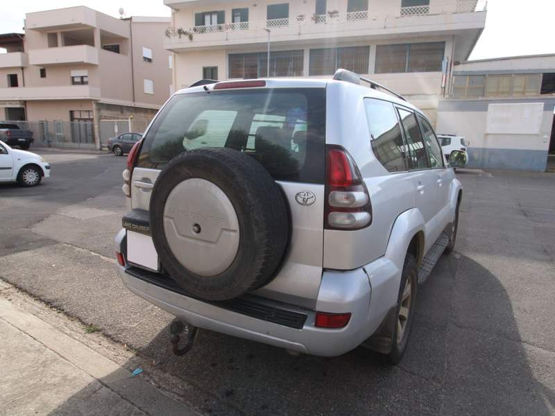 Toyota Land Cruiser