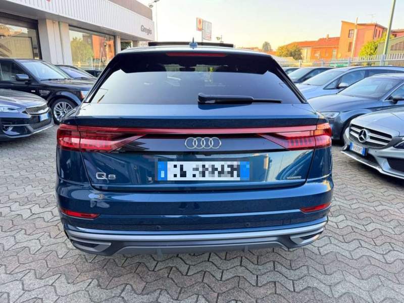 Audi Q8