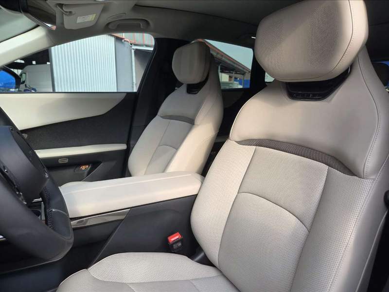 Mazda CX-6e