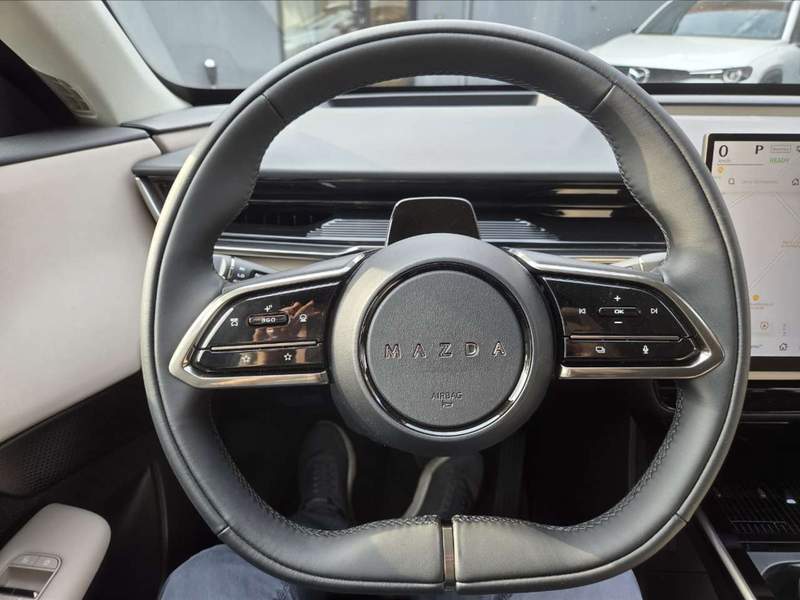 Mazda CX-6e