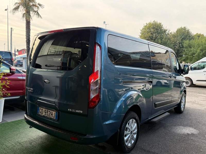 Ford Tourneo Custom