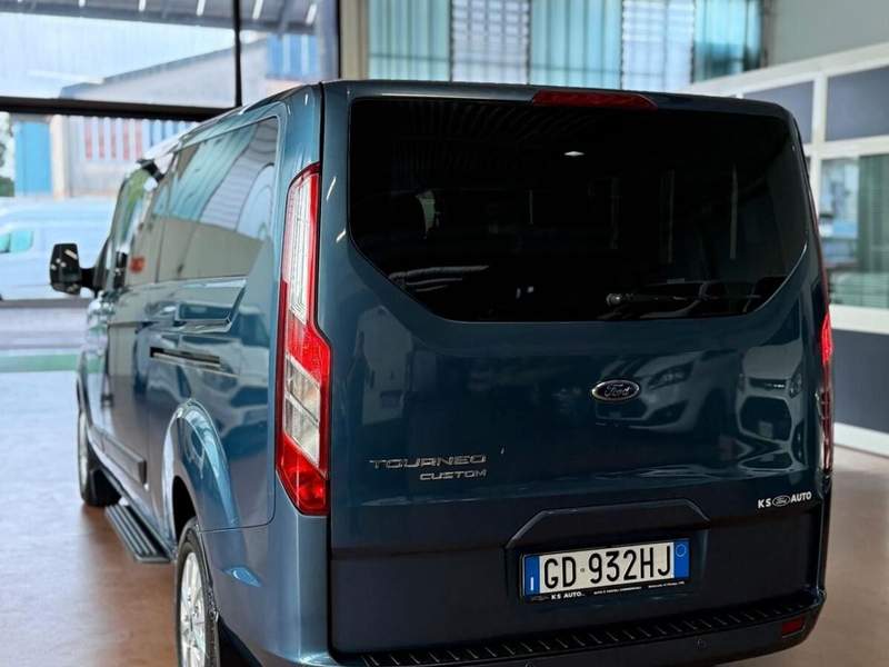 Ford Tourneo Custom