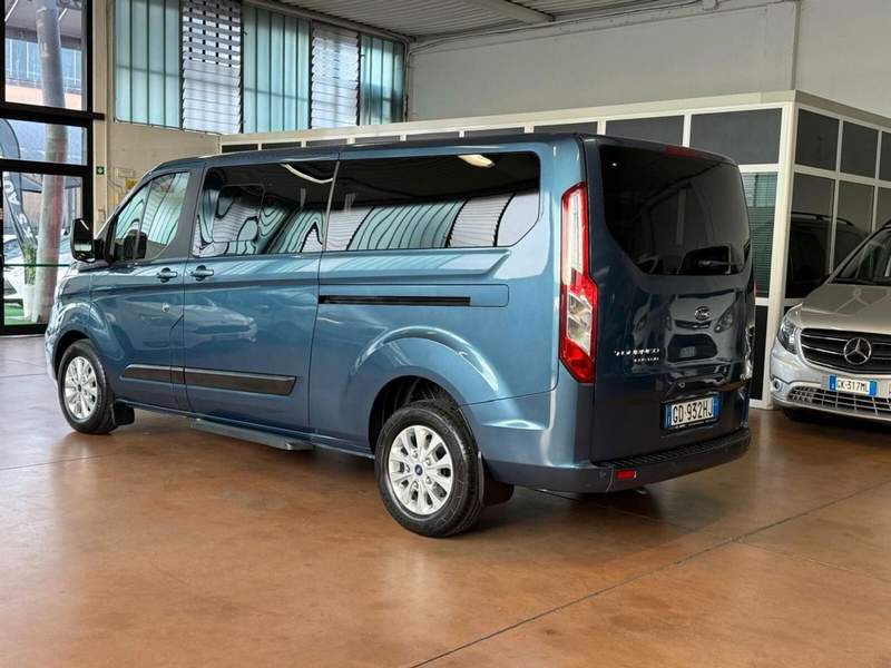Ford Tourneo Custom