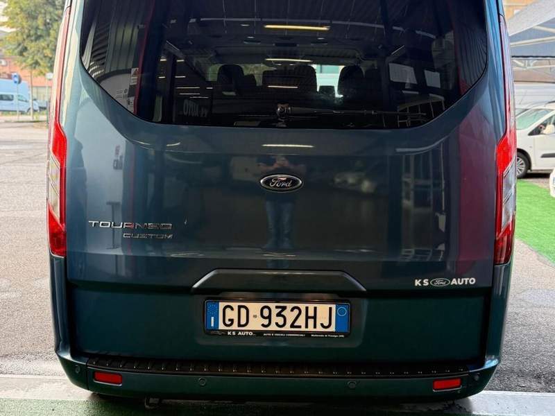 Ford Tourneo Custom