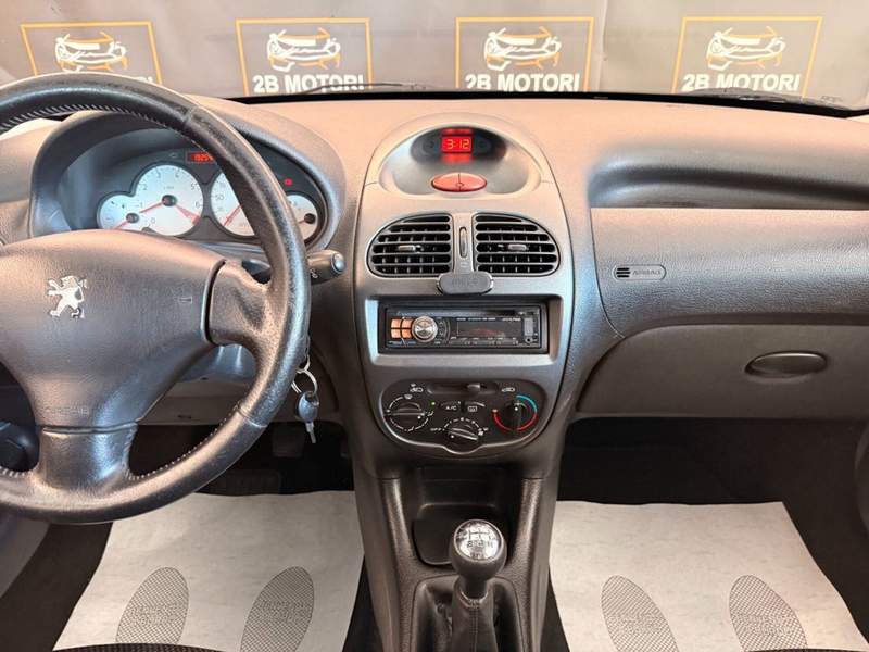 Peugeot 206