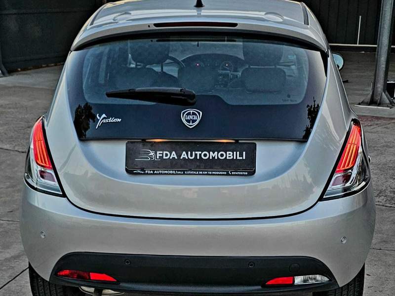 Lancia Ypsilon