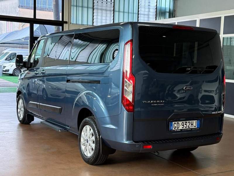 Ford Tourneo Custom