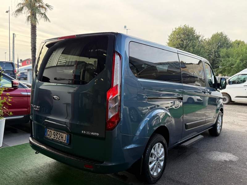 Ford Tourneo Custom