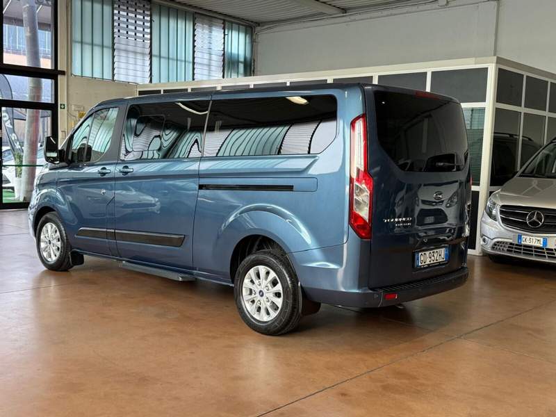 Ford Tourneo Custom
