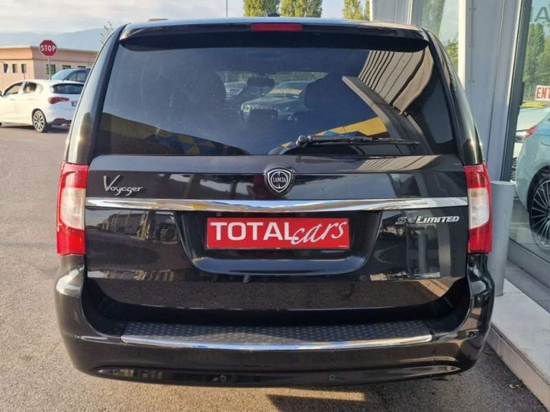 Lancia Voyager