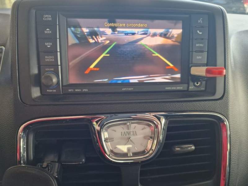 Lancia Voyager