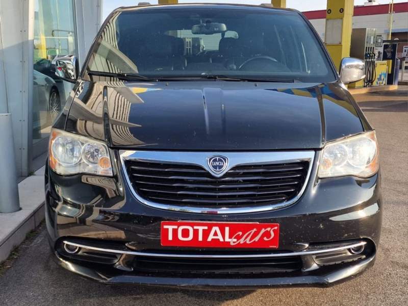 Lancia Voyager