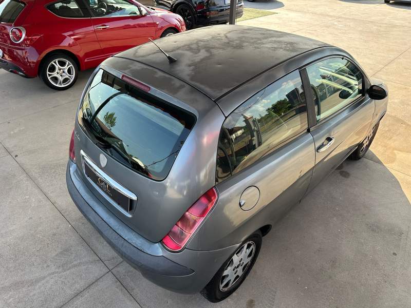 Lancia Ypsilon