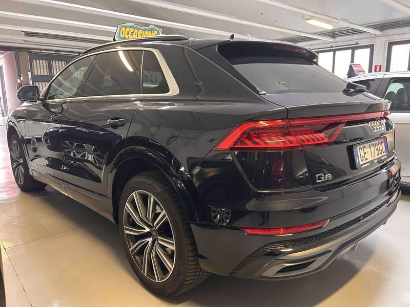 Audi Q8
