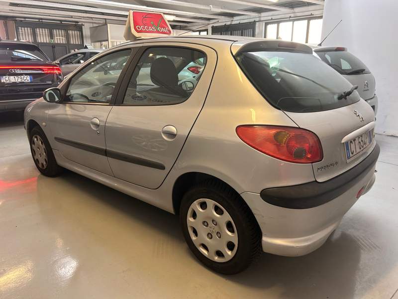 Peugeot 206
