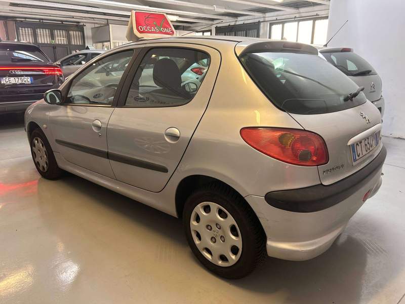 Peugeot 206