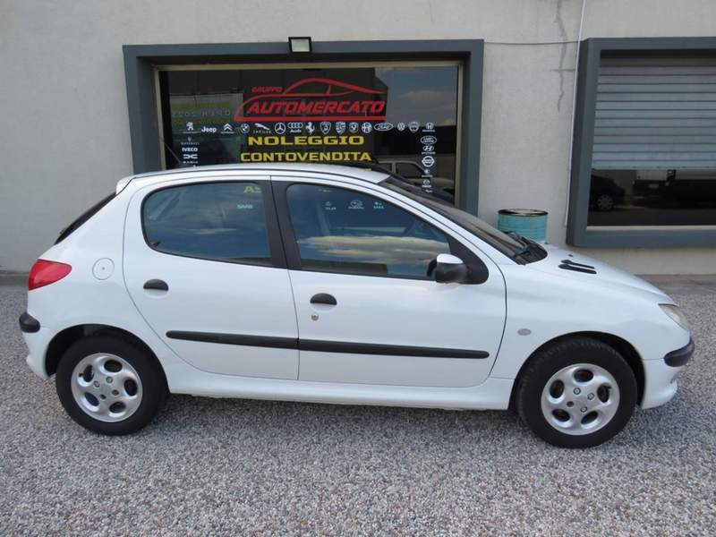 Peugeot 206