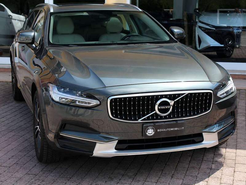 Volvo V90 Cross Country
