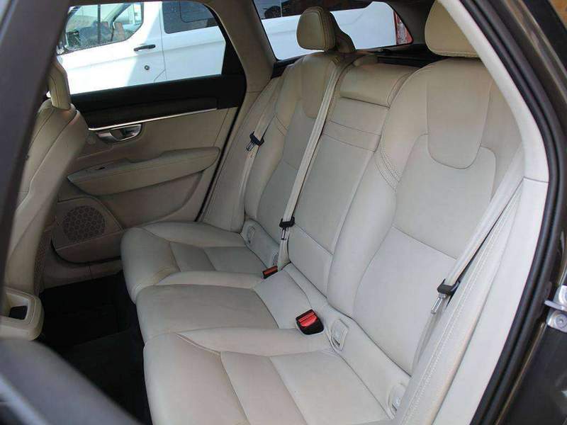 Volvo V90 Cross Country