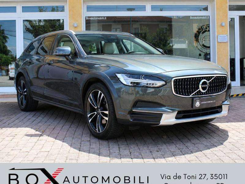 Volvo V90 Cross Country