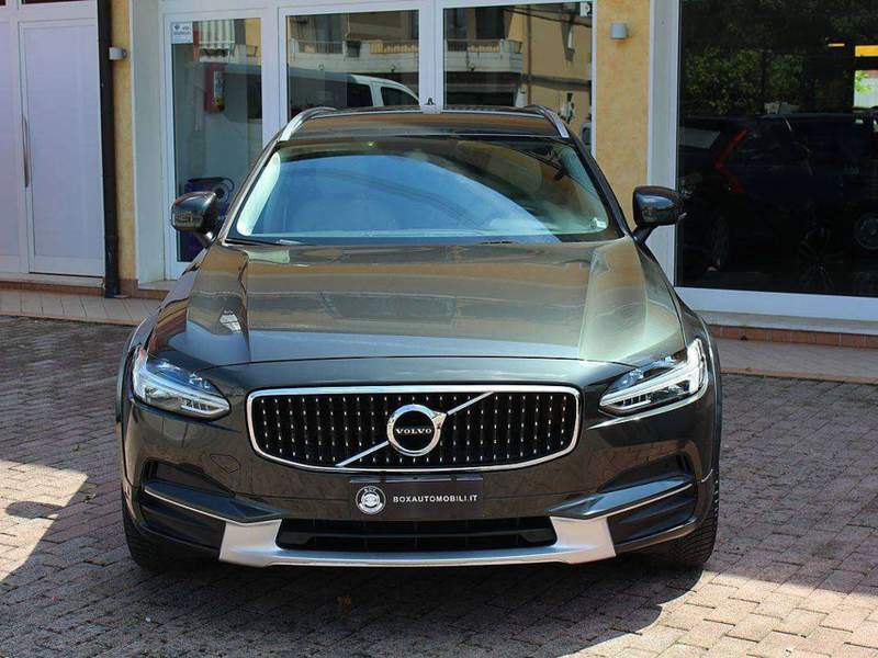 Volvo V90 Cross Country