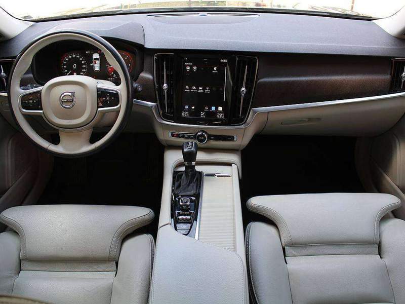 Volvo V90 Cross Country