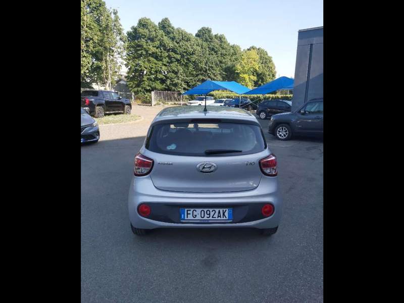Hyundai i10