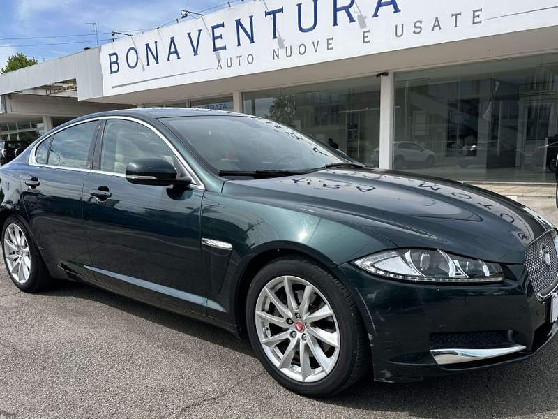 Jaguar XF