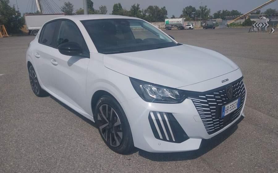 Peugeot 208